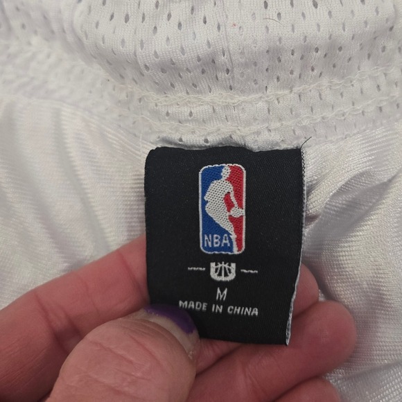 NBA Licensed Mesh Basketball Shorts – Bulls Style Graphic – Size M - Picture 5 of 5